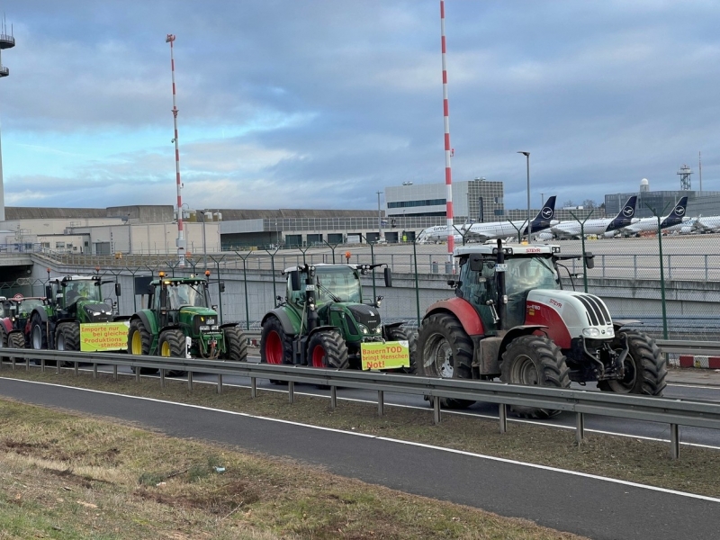 Alert La Frankfurt Fermierii Au Blocat Accesul La Aeroport Cel Mai