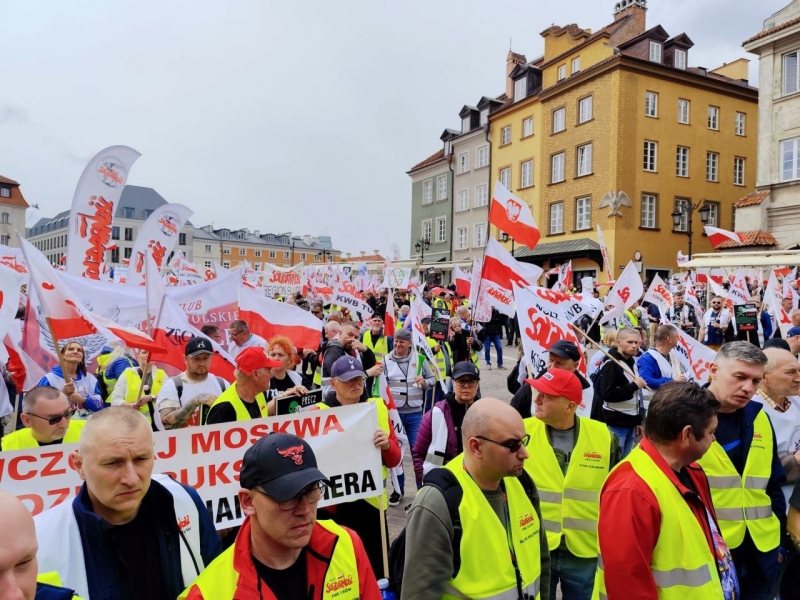 Protest De Amploare N Polonia Fa De Otrava Verde Mii De Fermieri