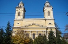 biserica reformata doua turnuri