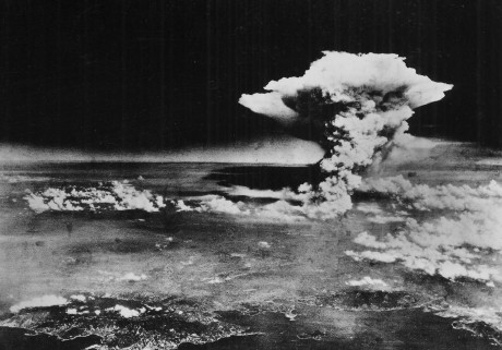 Supravieţuitorii bombardamentelor atomice critică referirea lui Trump la Hiroshima şi Nagasaki pentru a justifica atacarea Iranului