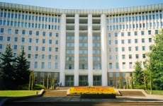 Parliament_Building_Moldova[1]