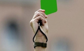 cartonas verde fotbal