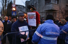 Inquam proteste la Palatul Cotroceni