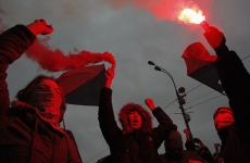Manifestanţi ruşi în Piaţa Bolotnaya din Moscova