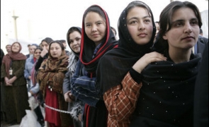 femei afgane
