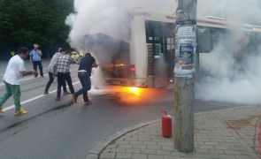 incendiu autobuz