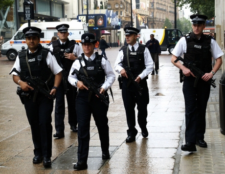 Femeie arestată în apropierea şcolii prinţului George de la Londra