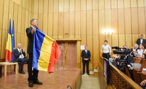 Klaus Iohannis tricolor