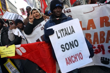 Italia AMÂNĂ până la toamnă o lege controverastă
