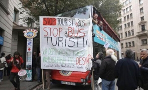 protest barcelona turism