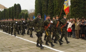 ceremonie Ziua Armatei, soldați