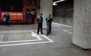 polițiști metrou