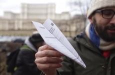 protest Ministerul de Finante avioane de hartie declaratia 600