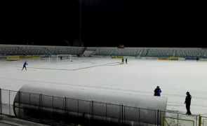 zăpadă stadion fotbal Iași