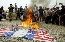Irak steaguri SUA arse