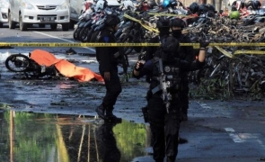 indonezia politie atac