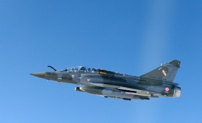avion vanatoare Mirage 2000