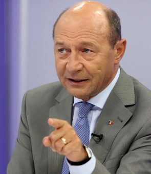 Traian Basescu multime