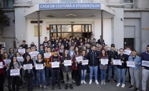 Inquam elevi studenți protest