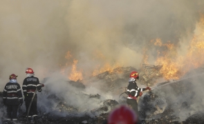 incendiu Chitila groapa gunoi vegetatie