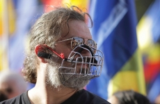 protest mască masca masti măști miting 
