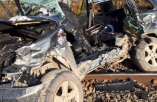 accident tren masina Bacau