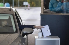 Olanda, vot, drive-in, stații de votare