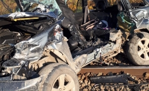 accident tren masina Bacau