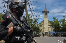atac Indonezia catedrală poliție 