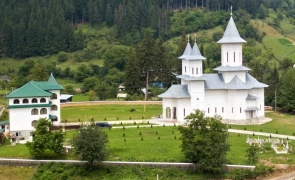 Biserica din Cracăul Negru, comuna Crăcăoani, județul Neamț