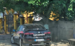 masina carabinieri