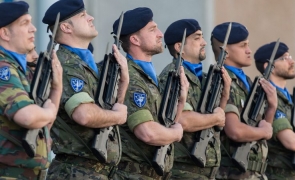 Eurocorps militari soldati arme