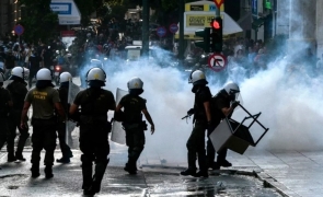 Grecia politie manifestanti protest