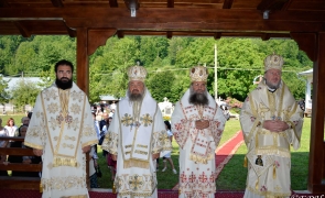 Episcopul Sebastian, Episcopul Gurie, Episcopul vicar Emilian Crișanul şi Arhiereul vicar Nestor Hunedoreanul