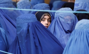 femei afganistan
