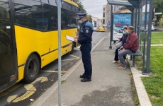 control masca covid politie statie autobuz