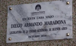 maradona placa comemorativa