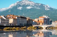 Grenoble oras vacanta turism