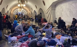 ucraina harkov oameni dorm metrou