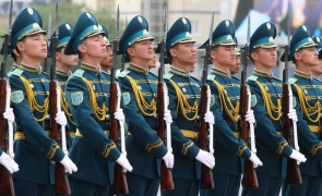 armată kazahstan