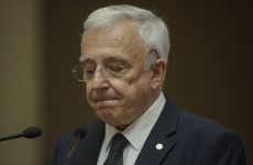 Mugur Isărescu