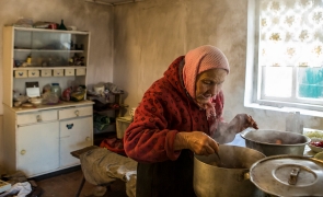 borș ucrainean batran bunica gatit mancare