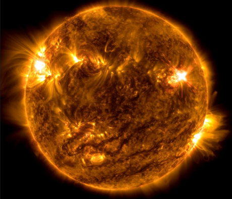 O puternică explozie solară de puterea G1 se îndreaptă spre Pământ. Alertă de furtună geomagnetică!