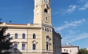 turnul cu ceas 