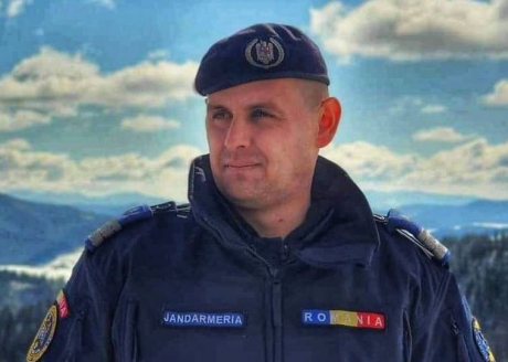 Cetăţean american, salvat de un jandarm din maşina cu care s-a răsturnat la ieşirea din Iaşi