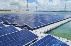 centrala solara plutitoare