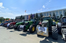proteste fermieri Moldova Chisinau