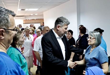 Ciolacu, vizită fulger la Spitalul Universitar înainte de întâlnirea cu liderii Sanitas care amenință cu proteste. Ce a vrut să afle premierul