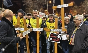 protest aur