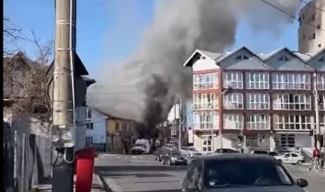 VIDEO - Incendiu puternic în Pitești, lângă o grădiniță
